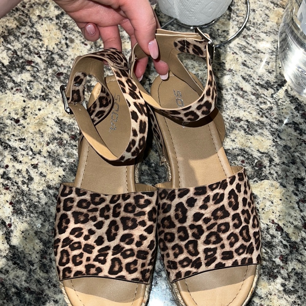Women’s Sandals